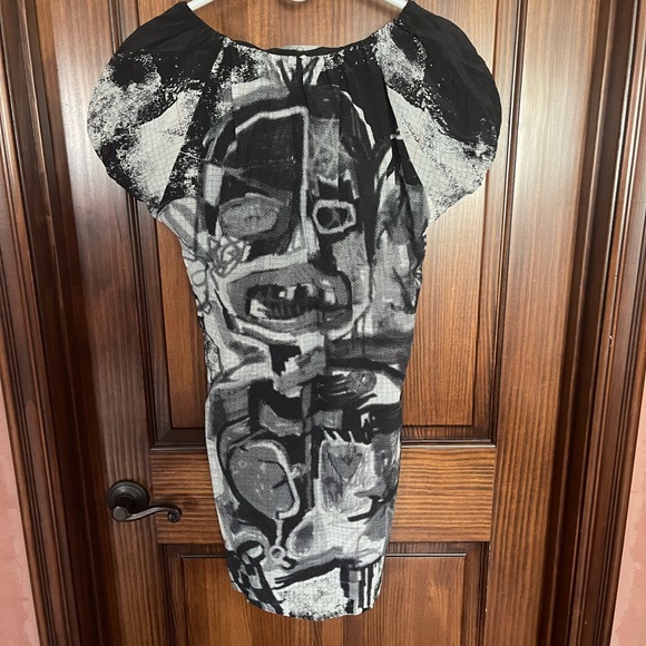 McQueen dress, size IT. 42 in excellent condition. - Picture 3 of 5